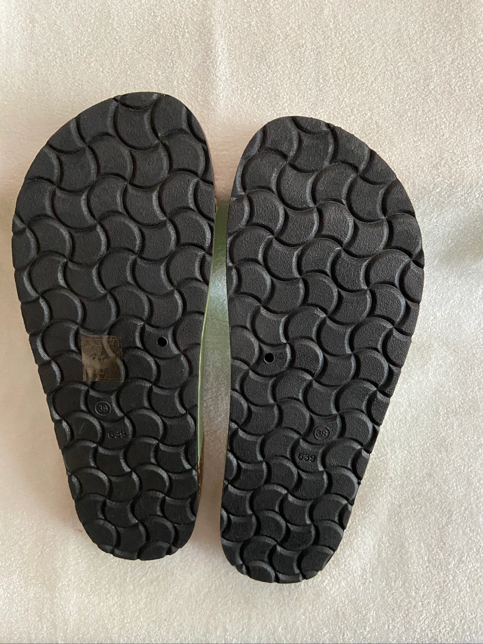Sandália de verão aberta muito bonita•duas tiras ajustáveis na parte superior•verde amêndoa•38•ONYX – photo 6